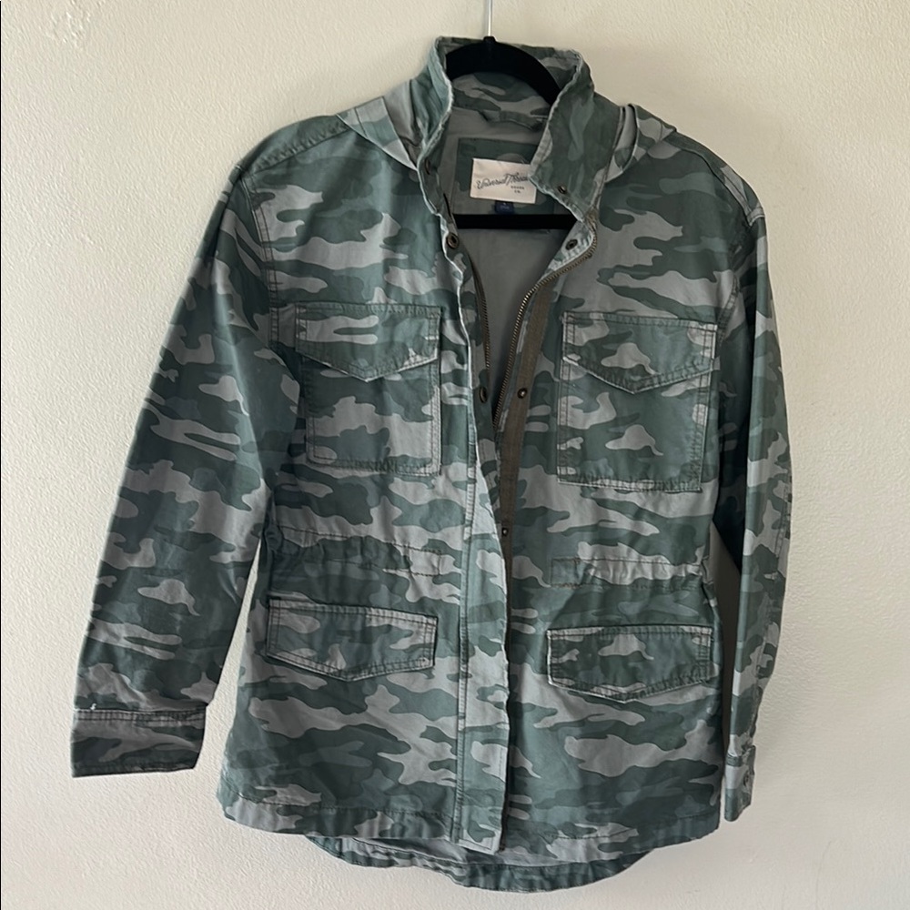 Universal Threads Camouflage Jacket